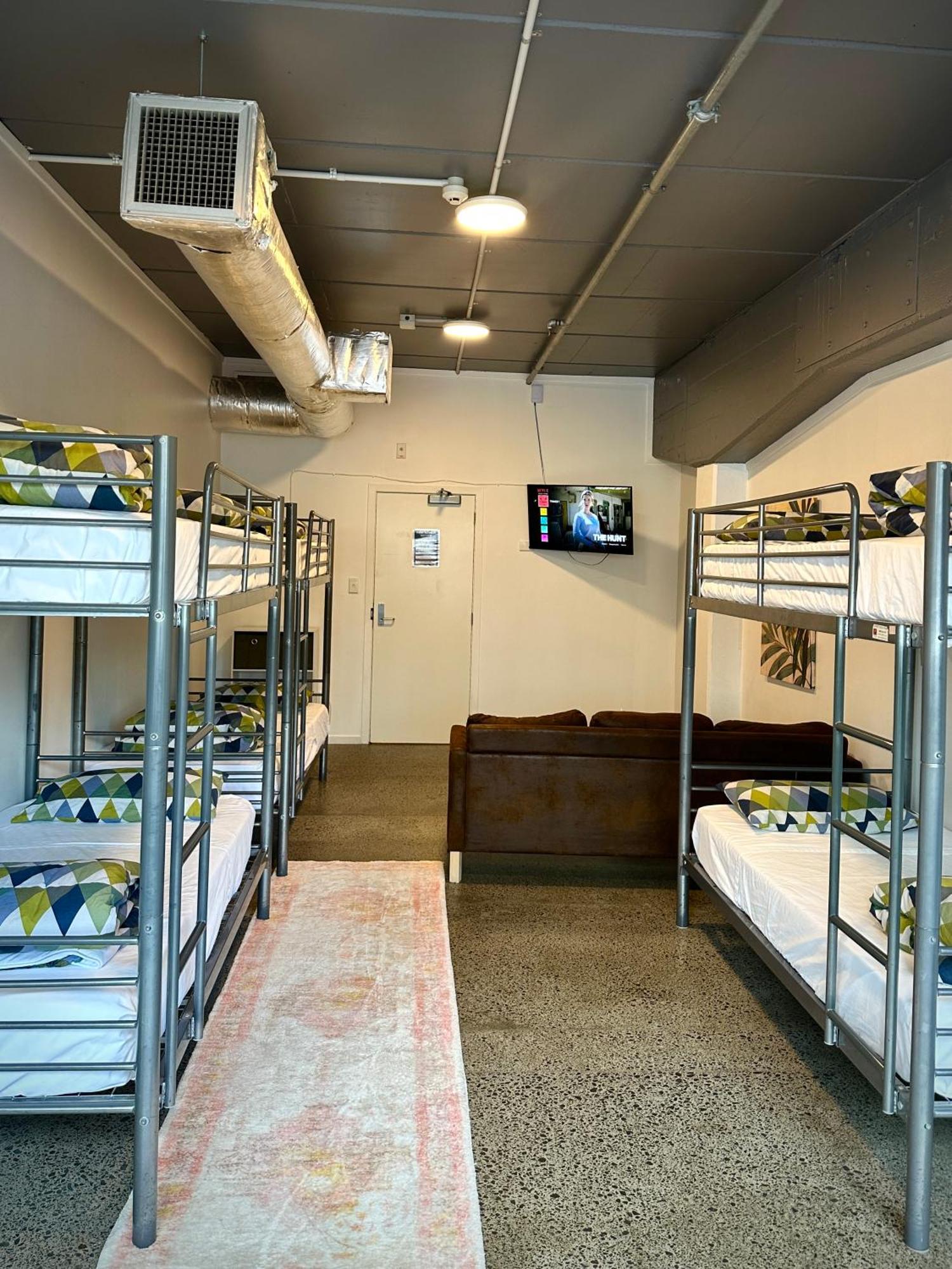 Tmacs Auckland Hostel Exterior photo