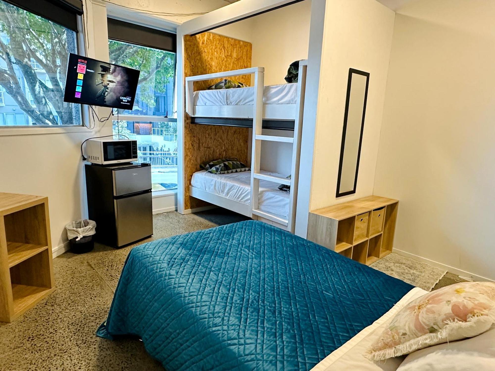 Tmacs Auckland Hostel Exterior photo